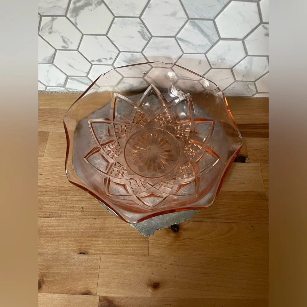 Pink Depression Bowl - Picture 12 of 13